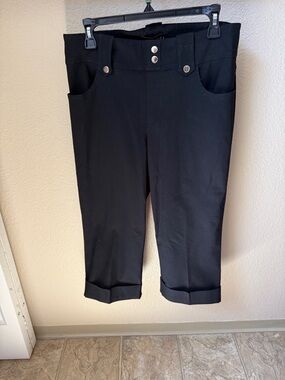 Black Women's Capris - Classic Stretch Pull-On Style